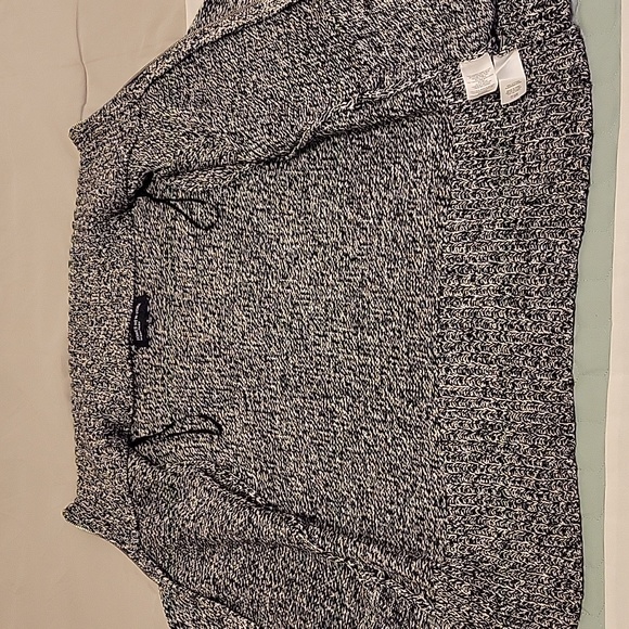 JONES NEW YORK SIGNATURE Size Small Gray Back & White Knit Zippered Sweater - Picture 7 of 16